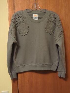 C&C California Olive Green Knit Top with Ribbed Neckline